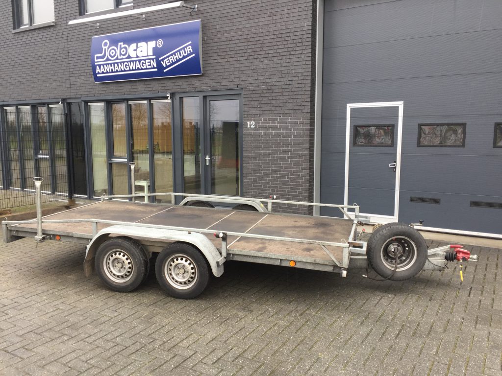 Aanhangwagens: Autoambulance/Multitransporter. Tandem asser tot 2000 kg